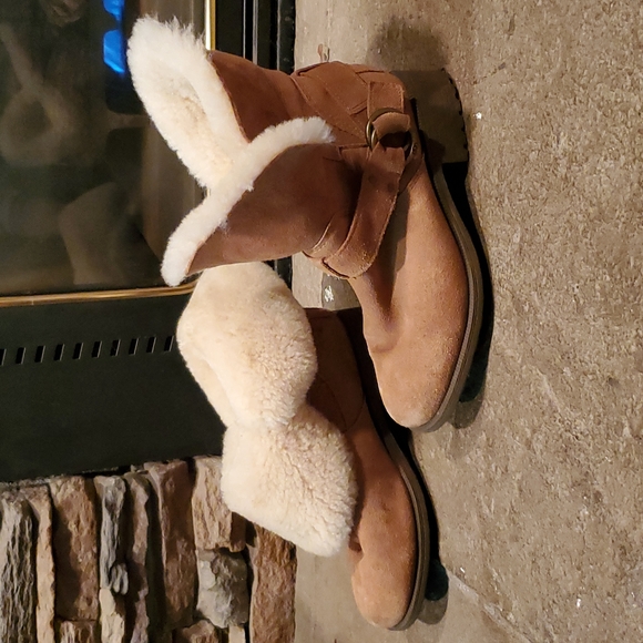 UGG Ankle Boots - Picture 5 of 10